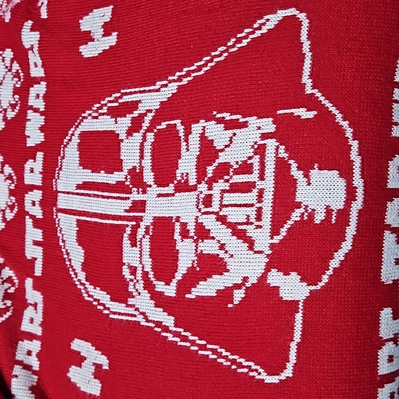 Star Wars Darth Vader Men's Christmas Sweater Size XL Red White Christmas Party - Picture 11 of 11